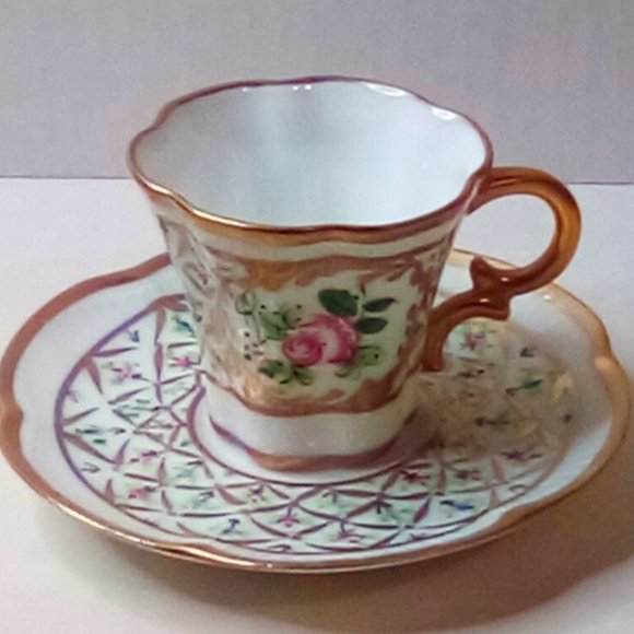 Limoges Peint Main Hand Painted Cup and Saucer - Picture 9 of 10
